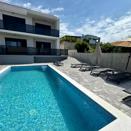 Heavenly Beauty Vila